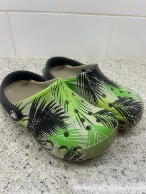 Kids Crocs Tropical Print Clog - Green